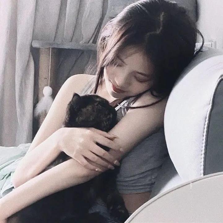 海妖的呼唤:火之岛生存战